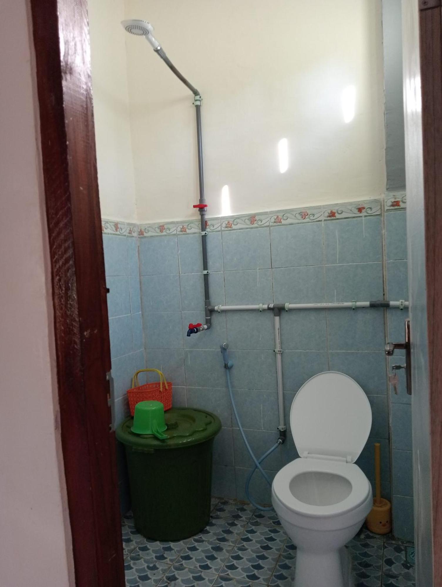 Yusilver Guest House لابوان باجو المظهر الخارجي الصورة