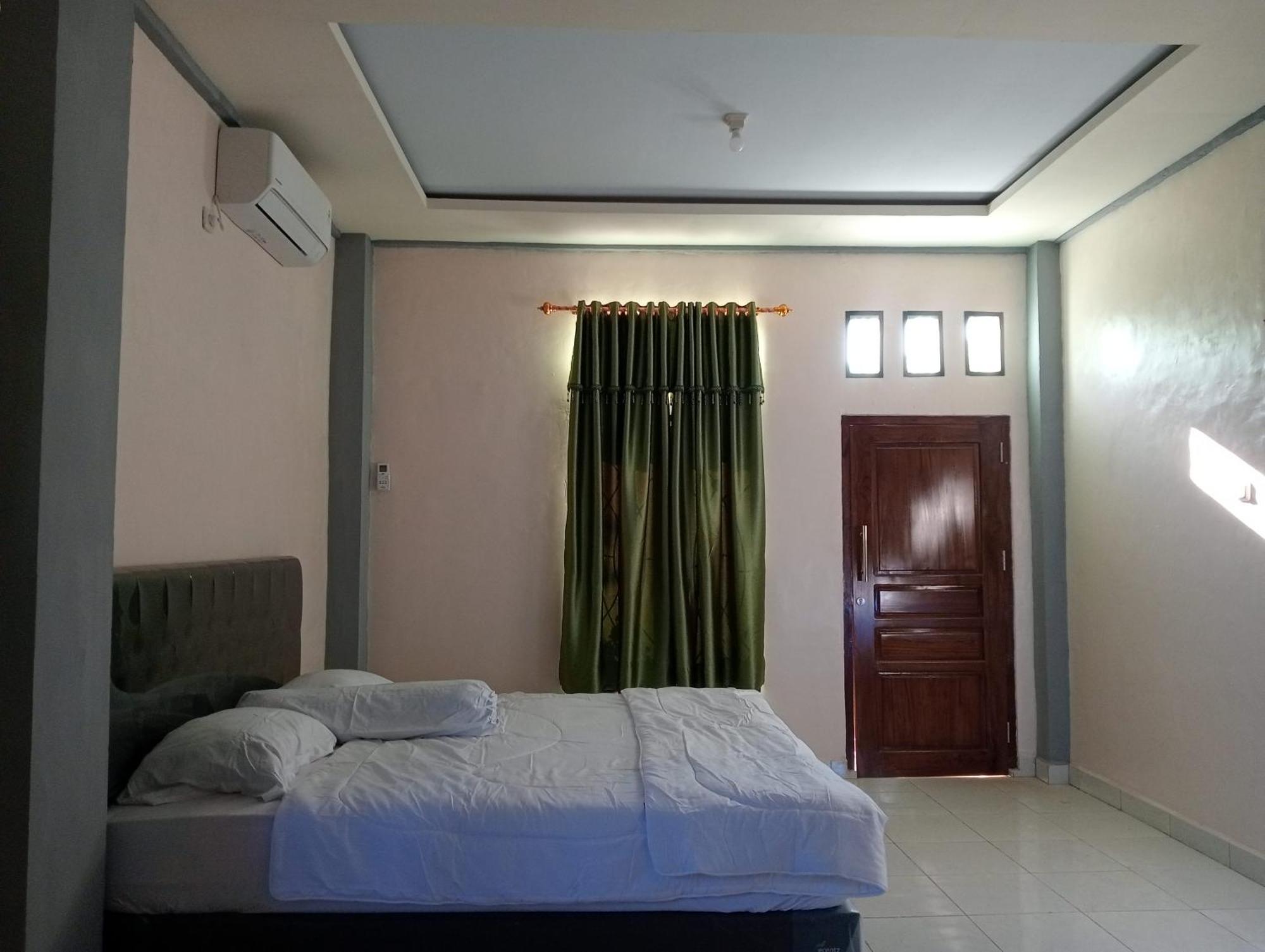 Yusilver Guest House لابوان باجو المظهر الخارجي الصورة