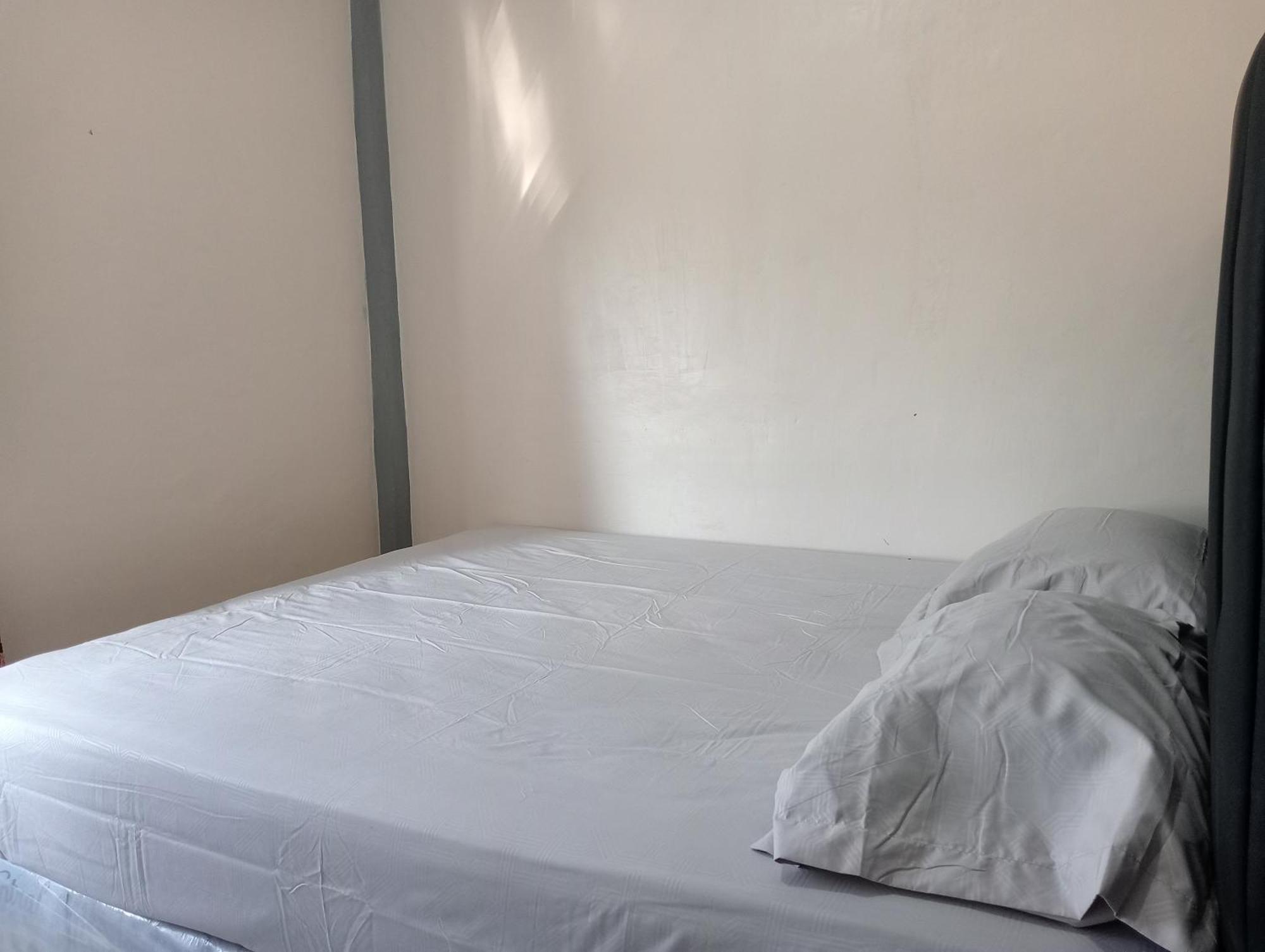 Yusilver Guest House لابوان باجو المظهر الخارجي الصورة