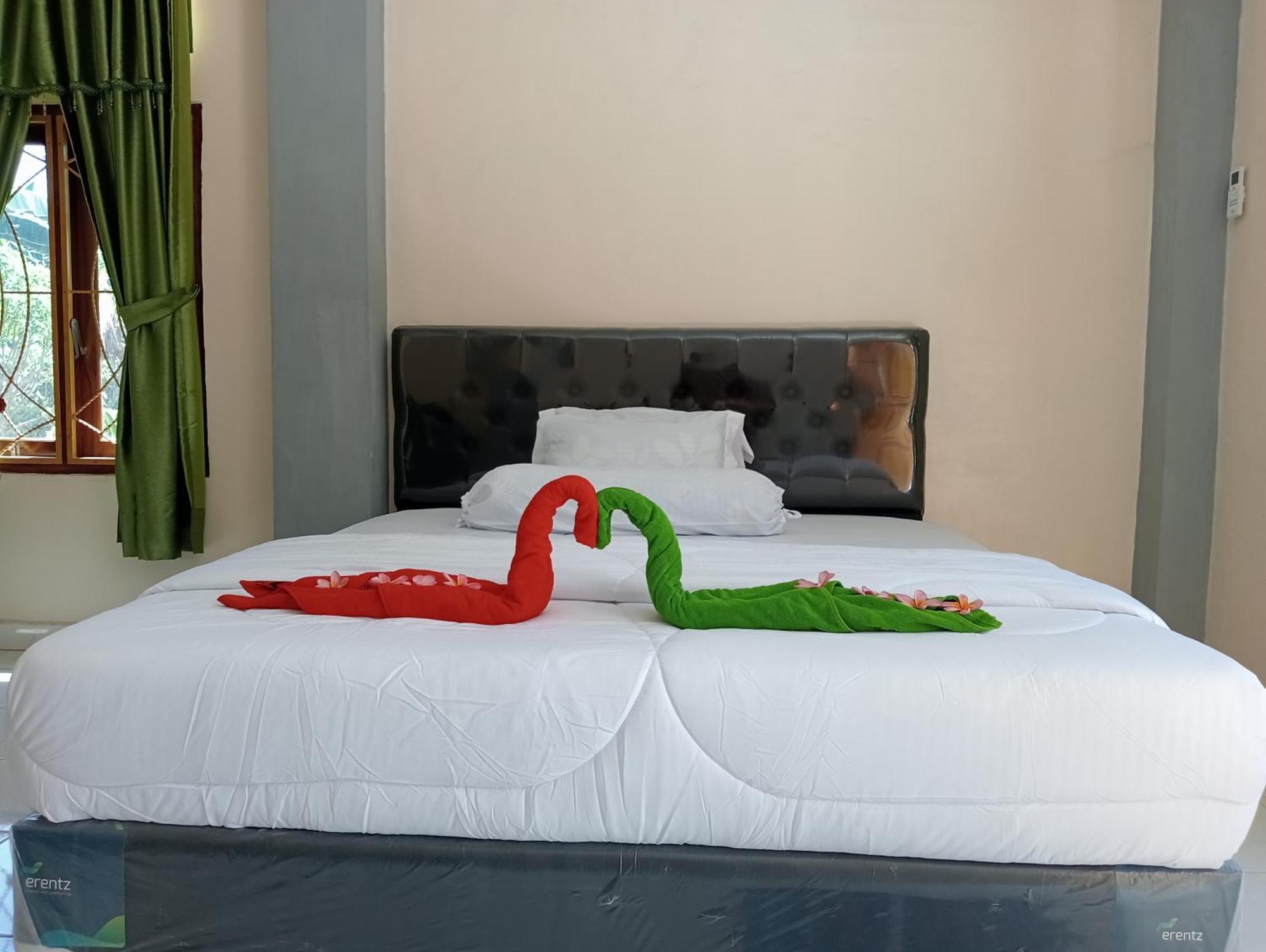 Yusilver Guest House لابوان باجو المظهر الخارجي الصورة
